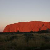 Sonnenuntergang über dem Ayers Rock. Es ist für uns immer noch einer der spirituellsten Orte hier in Australien. 

