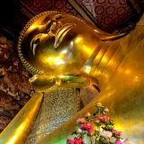 Hauptattraktion des "Wat Po Tempels" in Bangkok ist der riesige, liegende Buddha. 
